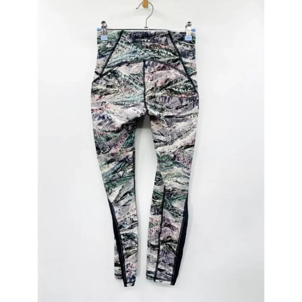 Lululemon‎ 4 purple Train Times 7/8 leggings Springscape Multi